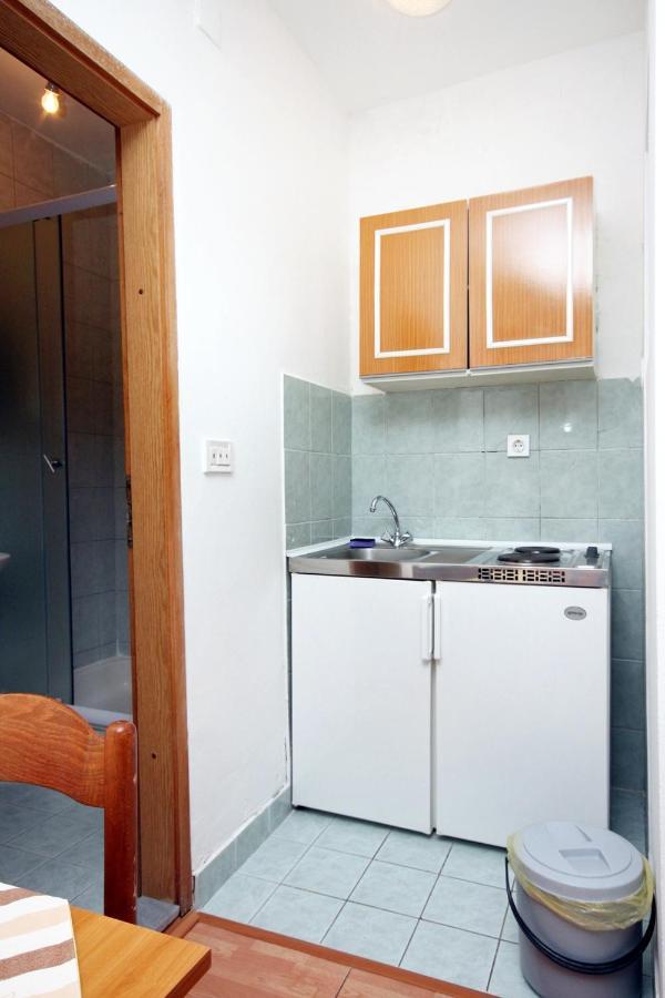 Apartments By The Sea Drvenik Donja Vala, Makarska - 6701 Ngoại thất bức ảnh