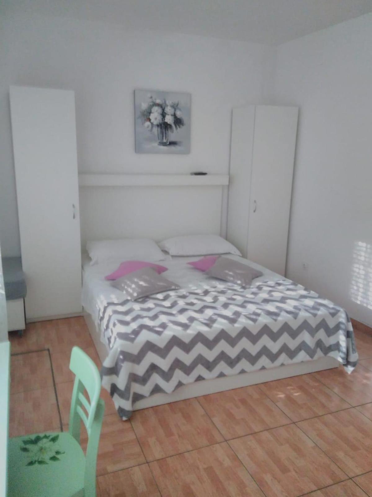Apartments By The Sea Drvenik Donja Vala, Makarska - 6701 Ngoại thất bức ảnh